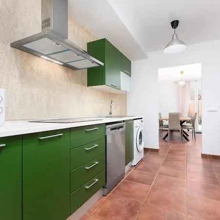 Duplex - Solarium Terrace & Pool Holiday home *